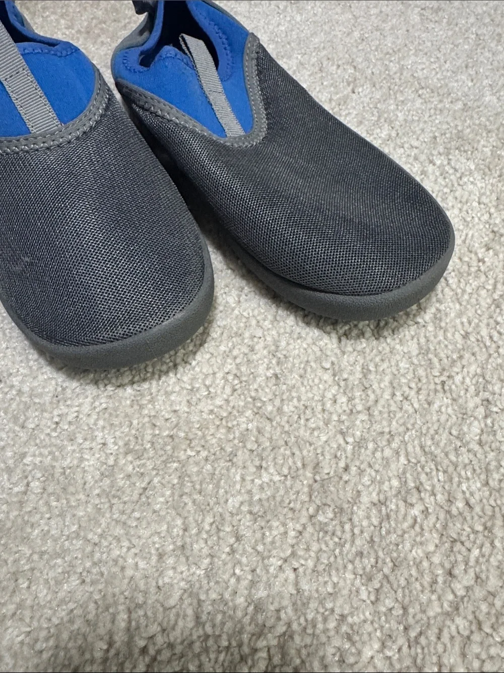 Kids Slip-On Water Shoes in Gray and Blue. Used. Size 4Y.